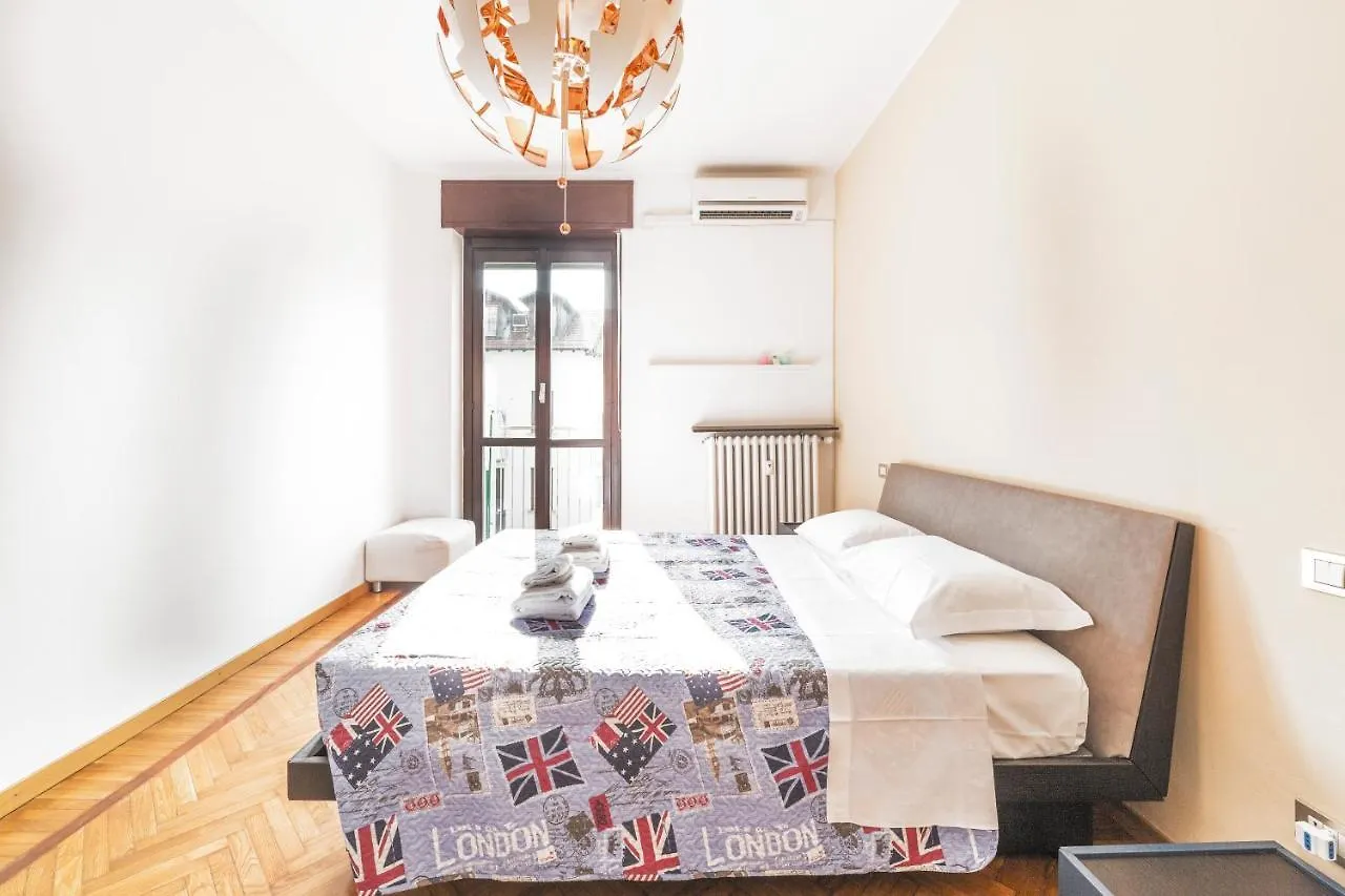 Red Subway Milano Apartment X4